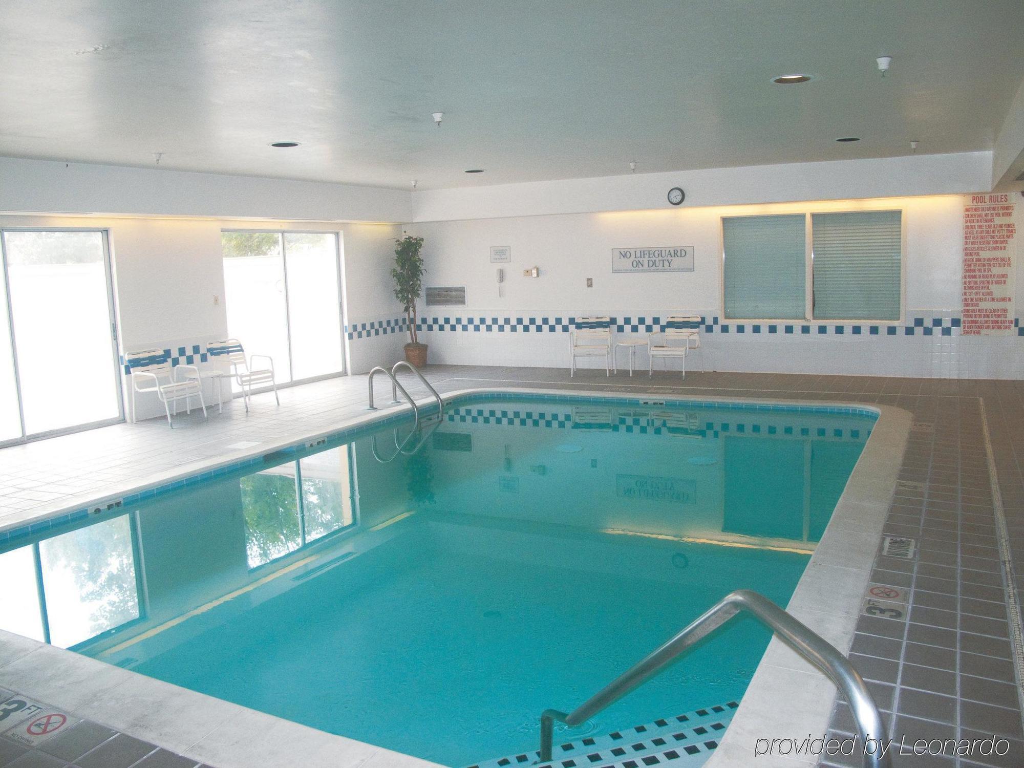 Eagles Nest Inn Стейтсборо Экстерьер фото