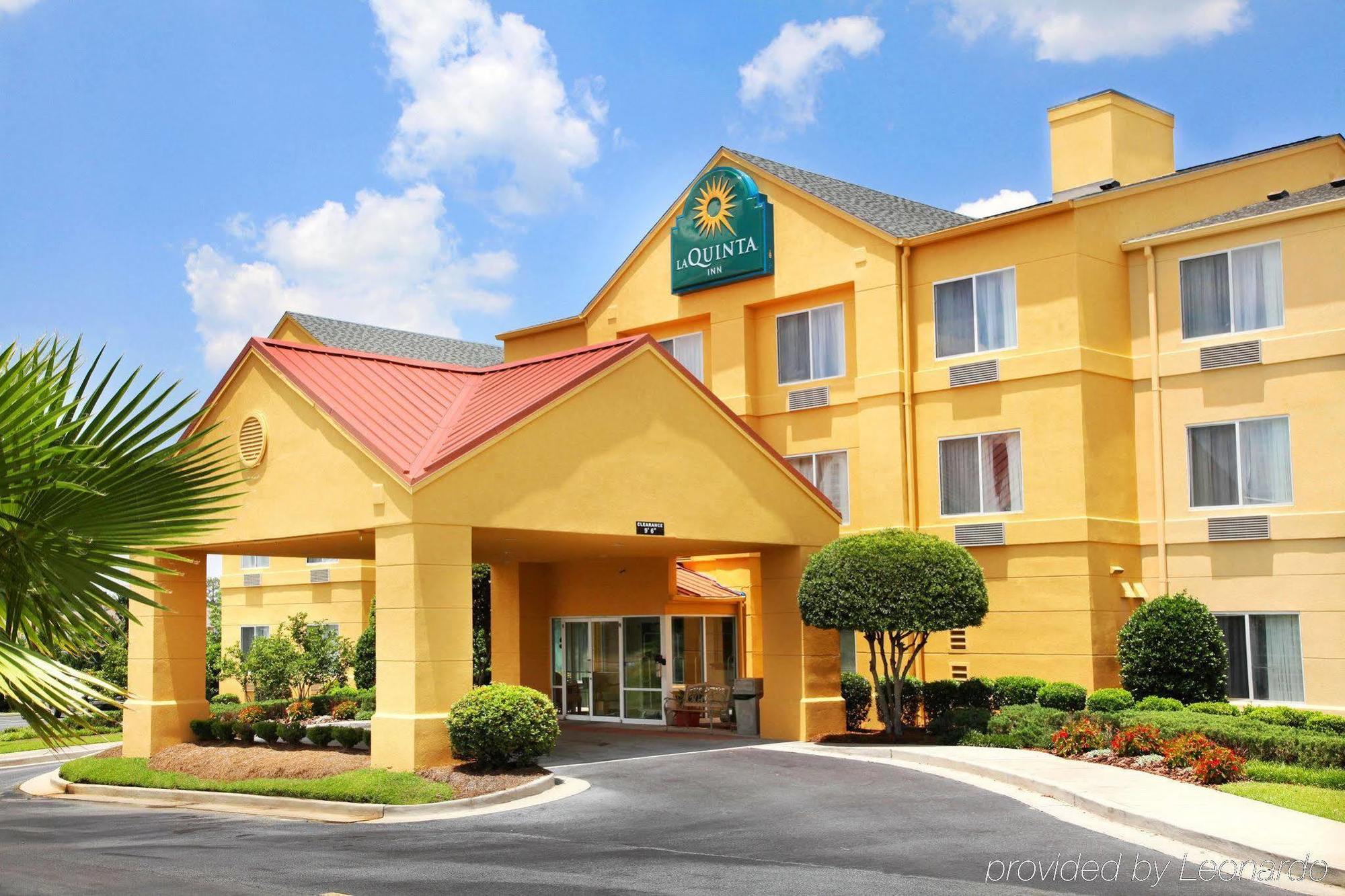 Eagles Nest Inn Стейтсборо Экстерьер фото