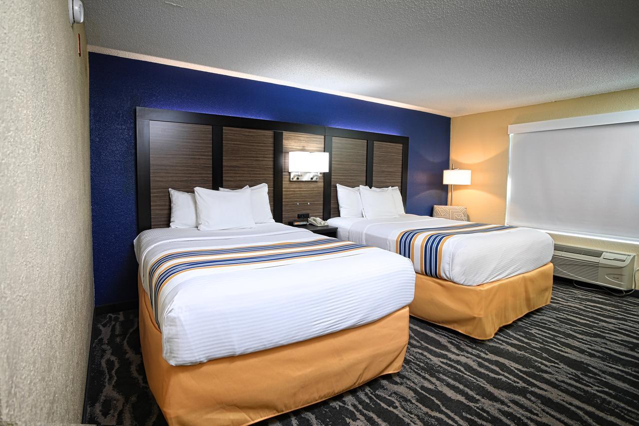 Eagles Nest Inn Стейтсборо Экстерьер фото