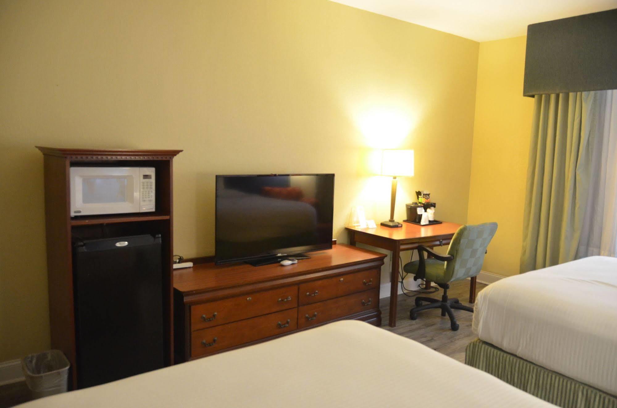 Eagles Nest Inn Стейтсборо Экстерьер фото